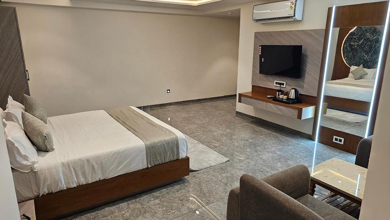 Rds Hotel Ahmedabad Luaran gambar