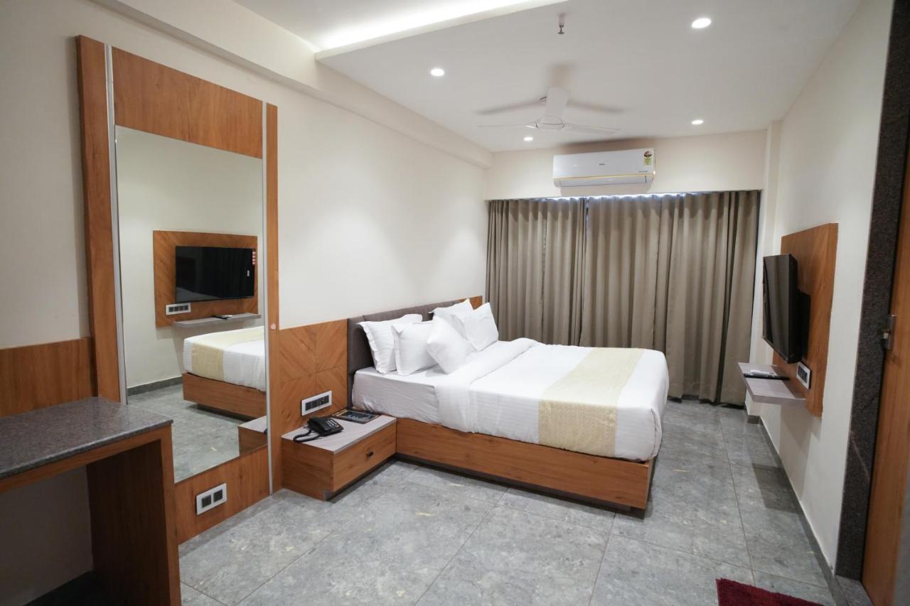 Rds Hotel Ahmedabad Luaran gambar