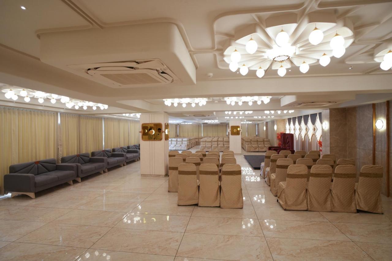 Rds Hotel Ahmedabad Luaran gambar