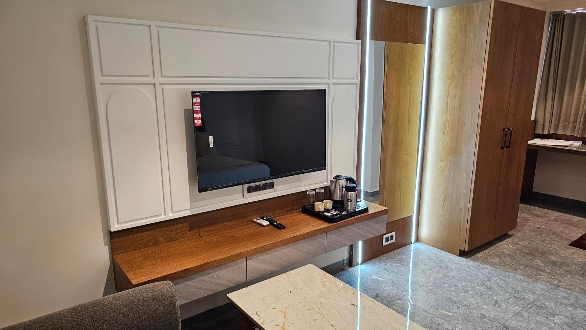 Rds Hotel Ahmedabad Luaran gambar