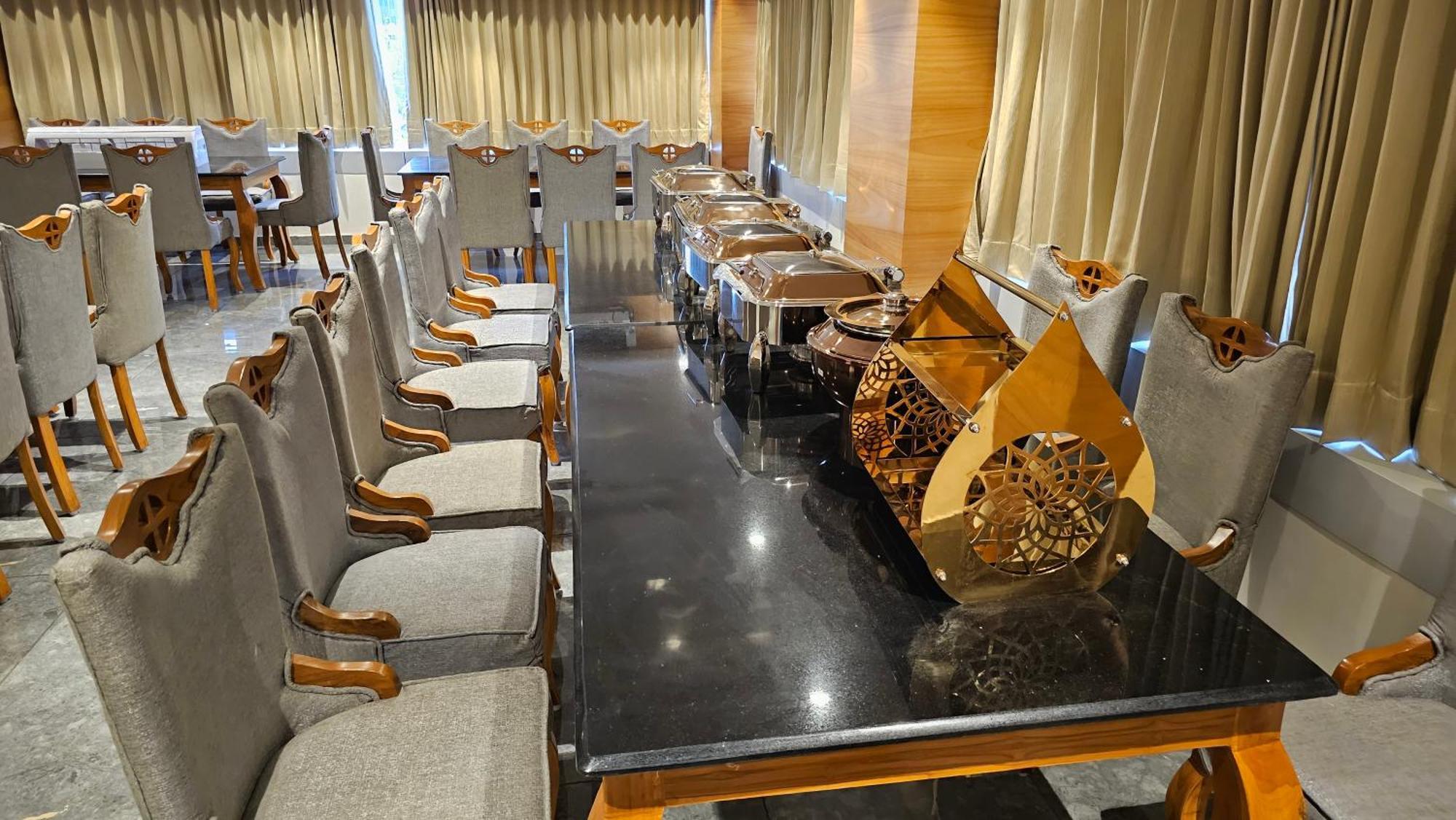 Rds Hotel Ahmedabad Luaran gambar